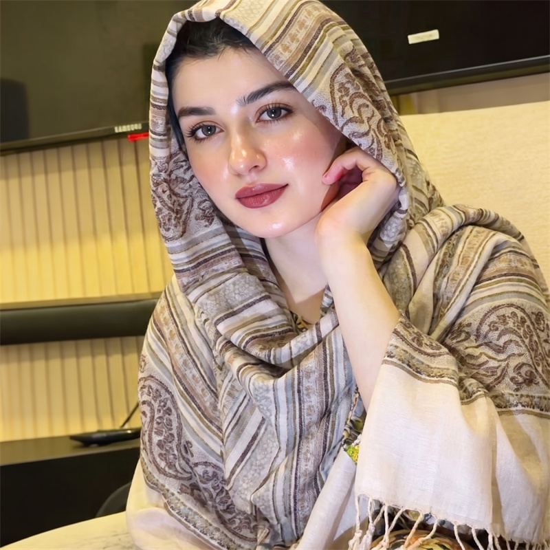 Vintage Women Fashion - Vintage Paisley Print Hijab Fashion Scarf
