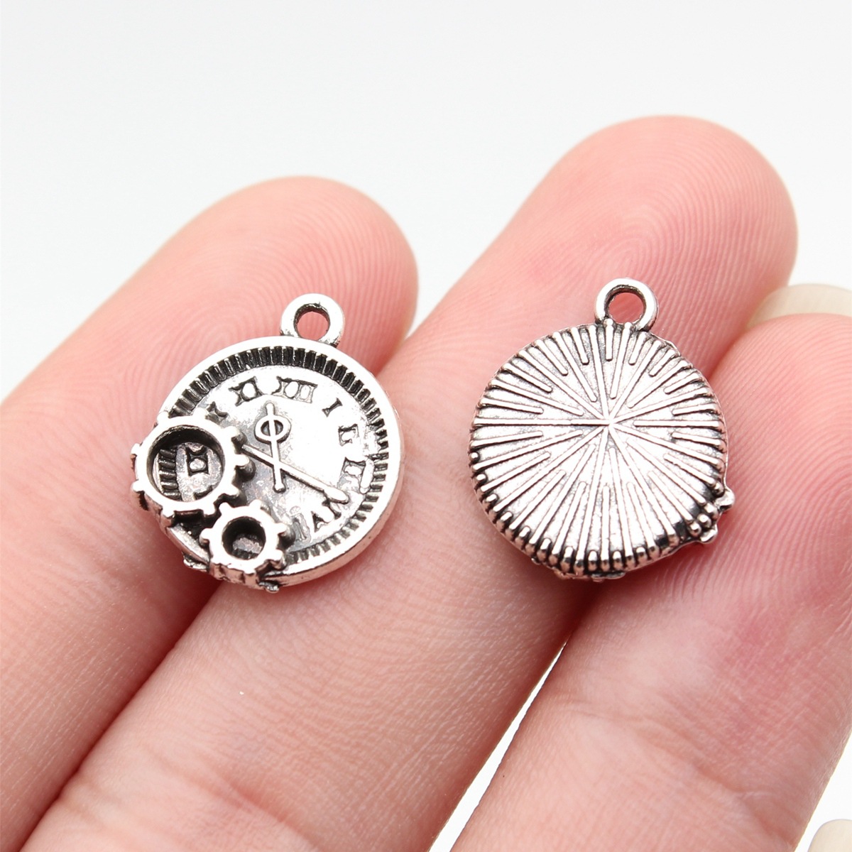 WYSIWYG 10pcs 16x14mm 2 Colors - đánh giá và giá Vintage Fashion Stores