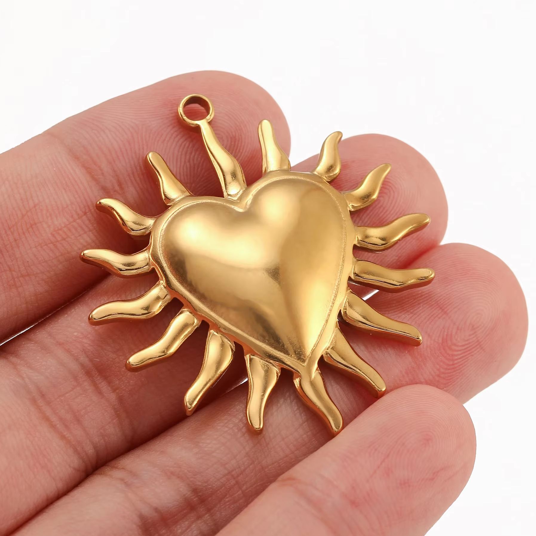 3Pcs Puffy Spike Heart Charm V - đánh giá và giá Vintage Fashion Finds