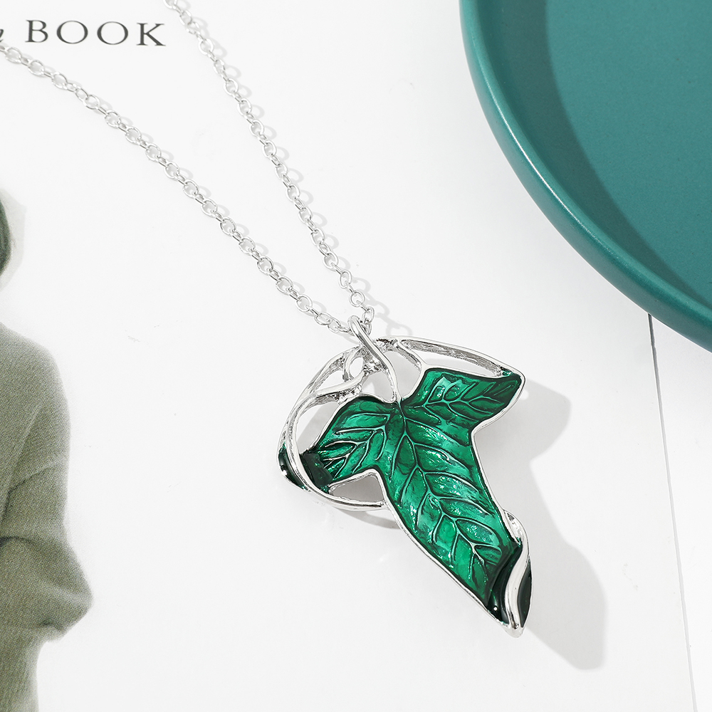 Vintage Green Leaf Pendant Nec - đánh giá và giá Vintage Fashion Stores