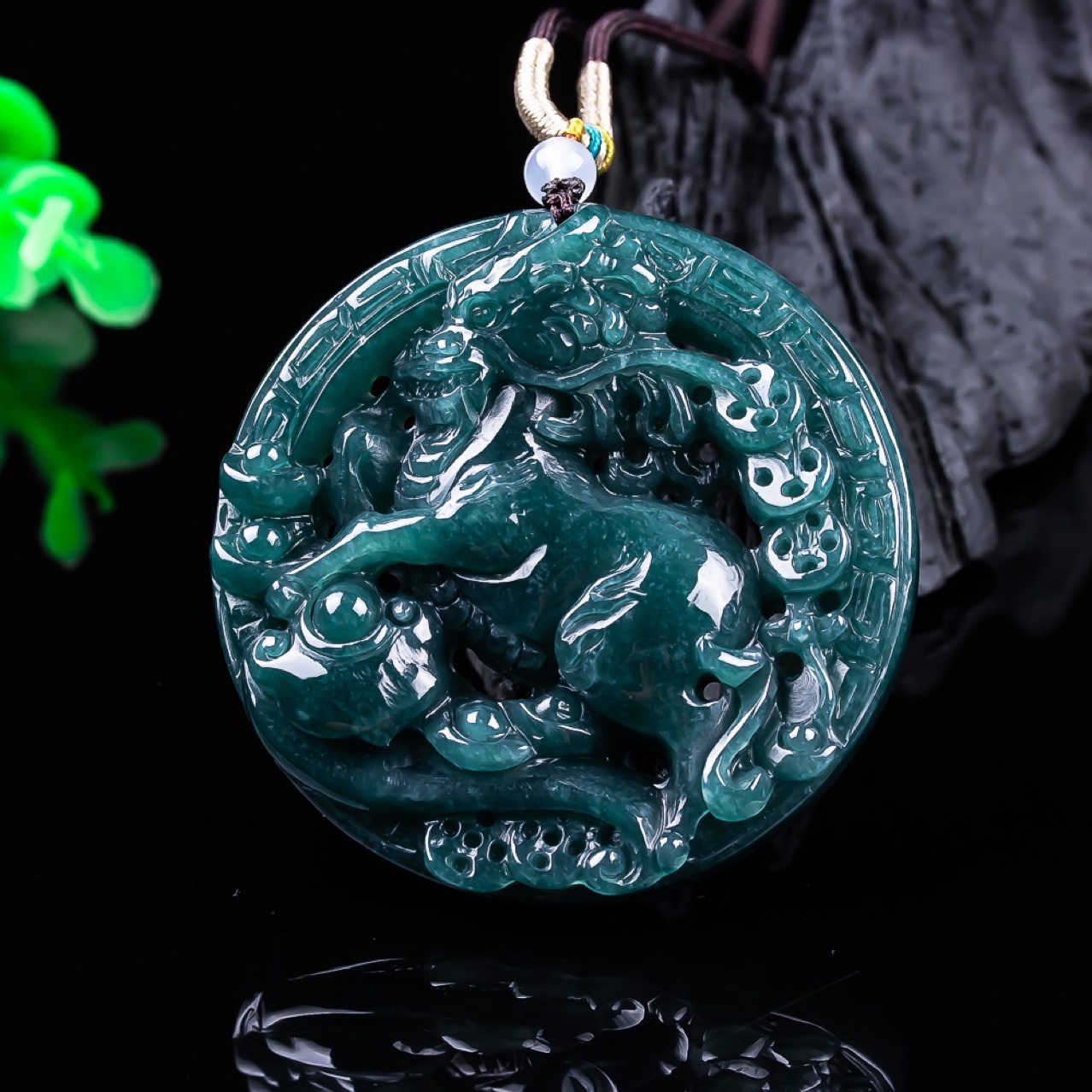 Burmese Jadeite Dragon Pendant - đánh giá và giá Usa Vintage Fashion