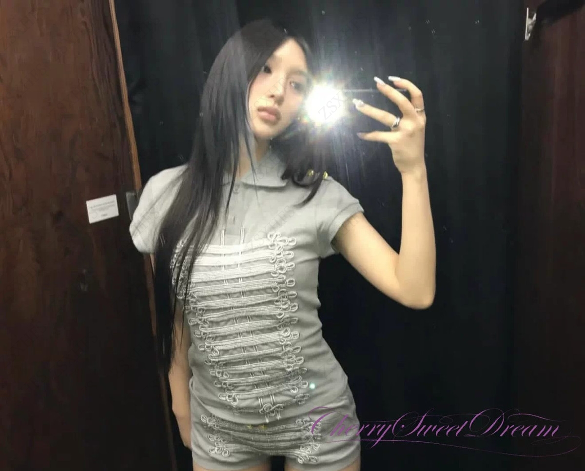 Gray 3D Embroidered Polo Shirt - đánh giá và giá Vintage Fashion Subculture