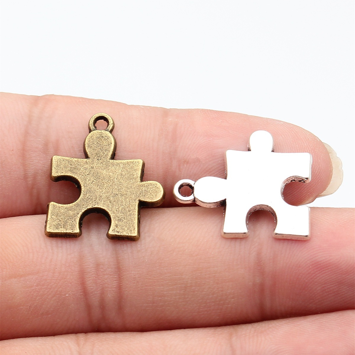 WYSIWYG 10pcs 23x20mm 2 Colors - đánh giá và giá Vintage Fashion Pieces