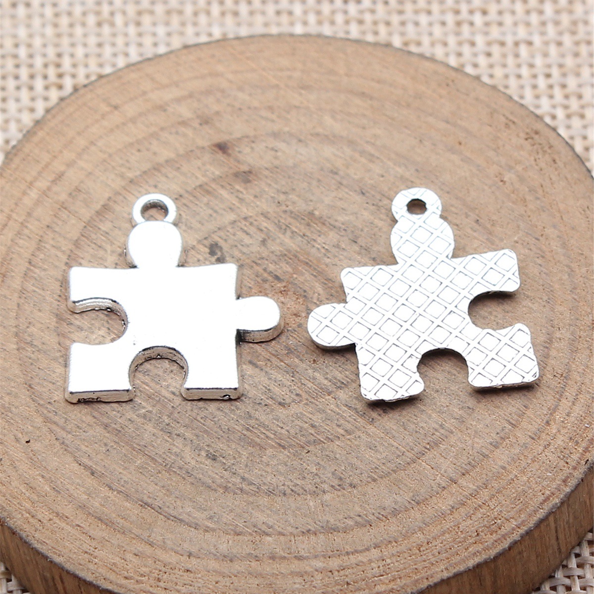 WYSIWYG 10pcs 23x20mm 2 Colors - đánh giá và giá Vintage Fashion Pieces